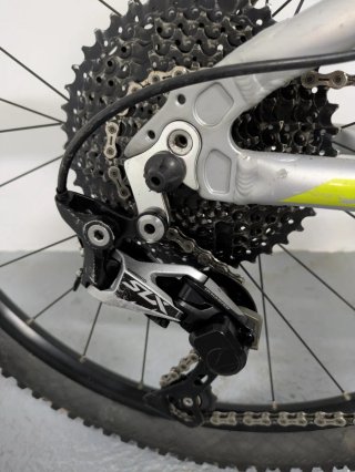 Bicicleta Scott Scale RC 24