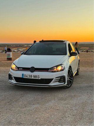 Volkswagen Golf 2014 ds6 10.900€
