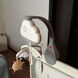 Móvil Cuna Fisher-Price Nubes y Arcoíris