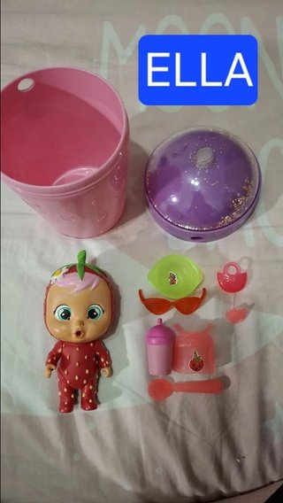 Bebé Llorón Ella con Accesorios
