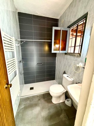 Primer piso con 4 habitaciones y 3 terrazas