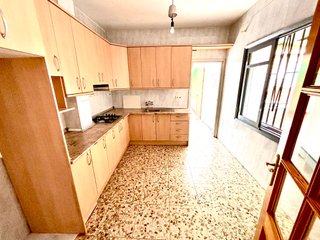 Primer piso con 4 habitaciones y 3 terrazas