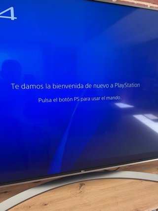 PS4 Slim 500GB + Mando + 3 Juegos