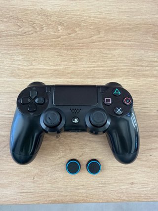 PS4 Slim 500GB + Mando + 3 Juegos