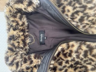 Chaqueta leopardo talla 40 en perfecto estado