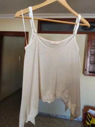 Camiseta tirantes blanca encaje