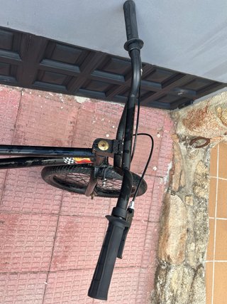 Bicicleta BMX Negra