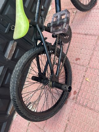 Bicicleta BMX Negra