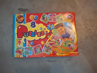 Caja con juegos de mesa y puzzles, de 3 a 6 años