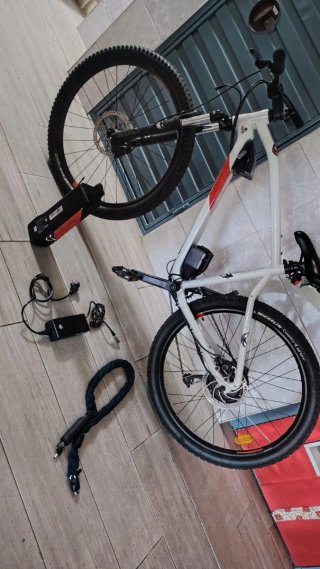 Bicicleta Eléctrica Rockrider E-ST 100 Blanca