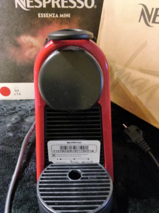 Cafetera Nespresso Roja