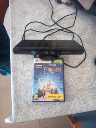 Kinect Xbox 360 + Disneyland Adventures