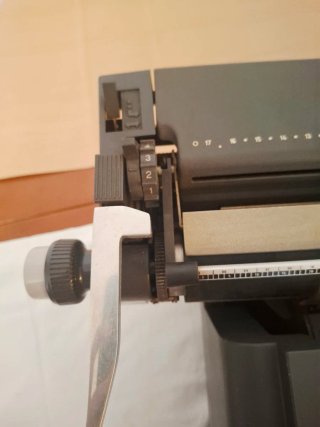 Máquina de escribir Olivetti Línea 98