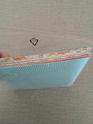 Papel origami de diferentes colores