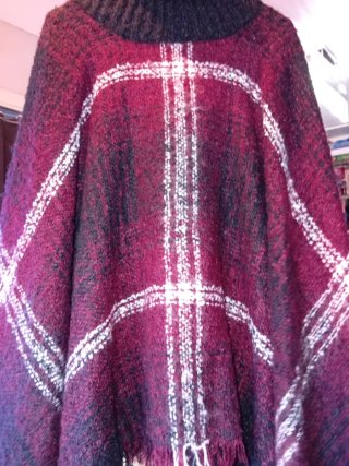 Poncho Mujer DI-BYE Talla Única Negro/Rojo