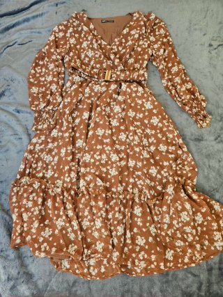 Vestido midi SHEIN floral marrón