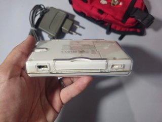 Nintendo DS Lite + Cargador + Protector + Funda