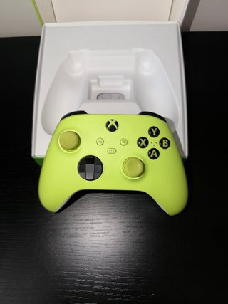 Mando Xbox Serie X/S Electric Volt