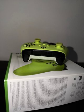 Mando Xbox Serie X/S Electric Volt