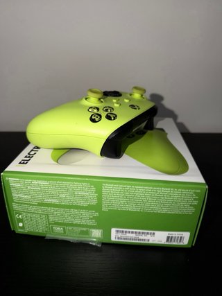Mando Xbox Serie X/S Electric Volt