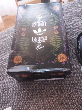 Zapatillas Adidas Halloween Negras Blancas