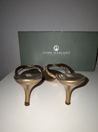 Sandalias doradas Jaime Mascaró