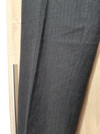 Pantalón gris talla L