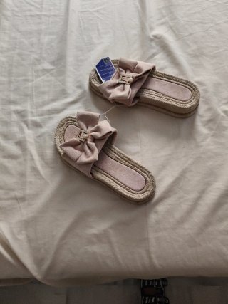 Zapatillas de verano con lazo