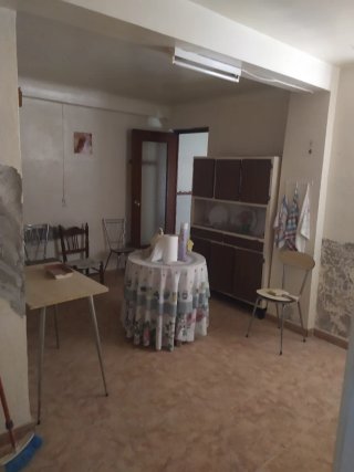 Casa de tres plantas.