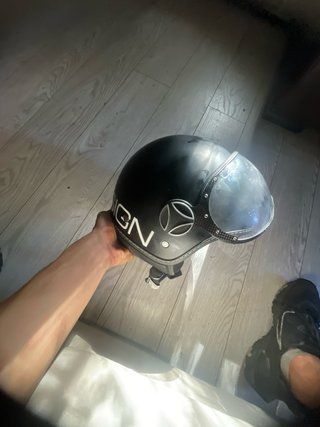 Casco Momo Design