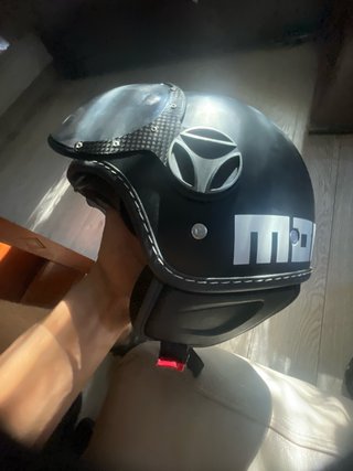 Casco Momo Design