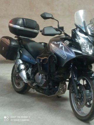 Suzuki V-Strom Adventure Moto