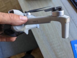 Dron DJI Mini 3 + Mando (sin baterías)
