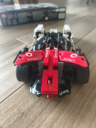 LEGO Technic 42137 Porsche Formula E