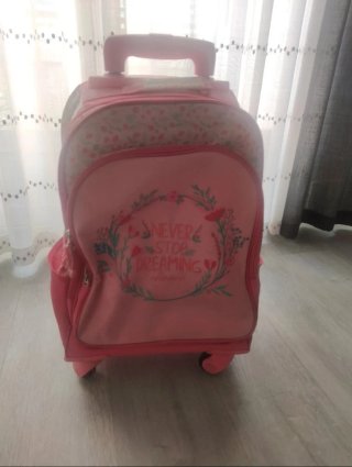 Mochila con ruedas y diseño floral