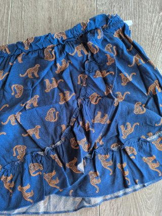Falda corta con estampado de tigres