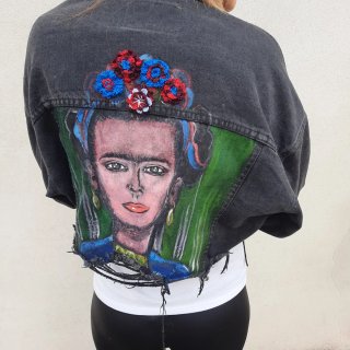 Giacca jeans nera con Frida Kahlo