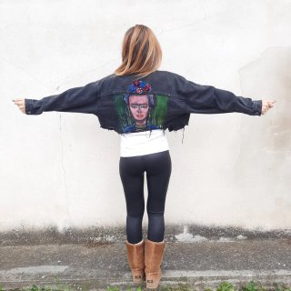 Giacca jeans nera con Frida Kahlo