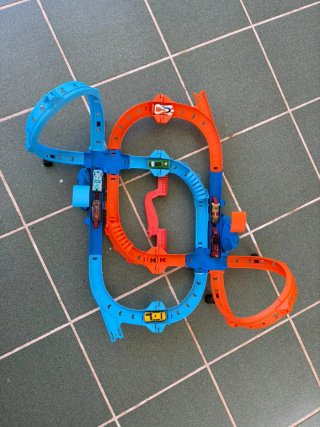 Circuito y Coches Hot Wheels ver todas las imágene