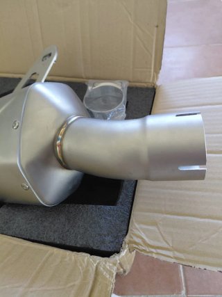 Akrapovic Sistema de Escape Titanio