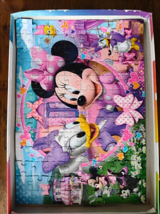 Puzzle Clementoni 104 piezas Minnie y Daisy