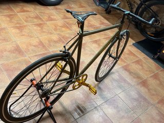 Bicicleta Pinarello Clásica Dorada