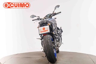 YAMAHA MT 09