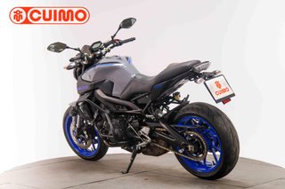 YAMAHA MT 09