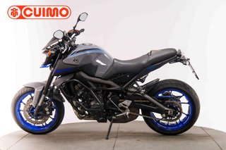 YAMAHA MT 09