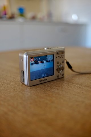 Fujifilm FinePix F30 — Super CCD ISO 3200 Giappone