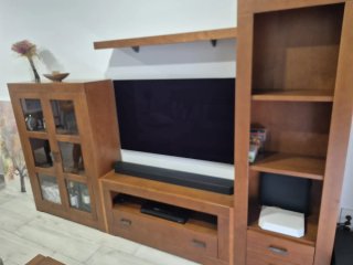 Mueble TV + Mesa Comedor + 4 Sillas