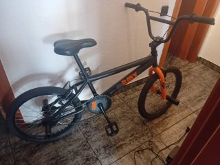 Bicicleta BMX FIRST 20P