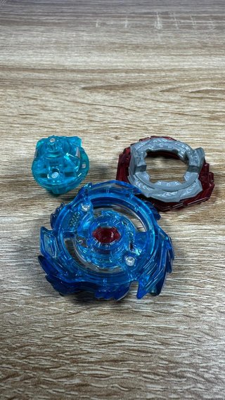 Takara Tomy Beyblade Burst God Valkyrie