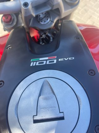 Ducati Monster 1100 EVO ABS Roja